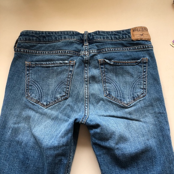 hollister low rise distressed ankle flare jeans - Picture 4 of 6